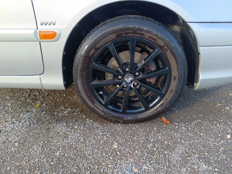 Toyota Avensis, снимка 4 - Автомобили и джипове - 52180504