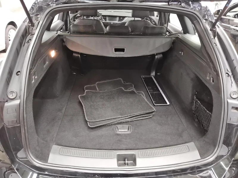 Opel Insignia 1.5/ST-LINE/122HP/ELEGANCE/LED/L.ASS/CRUISEC./911f, снимка 5 - Автомобили и джипове - 52303732