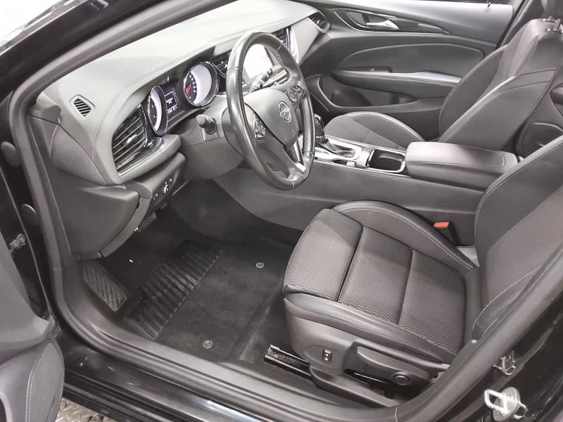 Opel Insignia 1.5/ST-LINE/122HP/ELEGANCE/LED/L.ASS/CRUISEC./911f, снимка 6 - Автомобили и джипове - 52303732