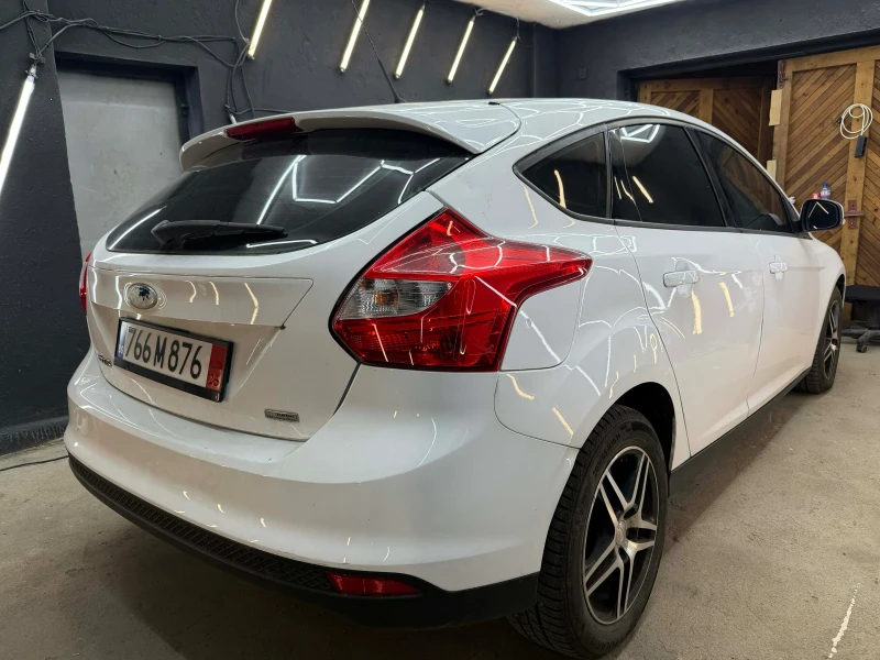 Ford Focus 1.0i, снимка 4 - Автомобили и джипове - 53149909