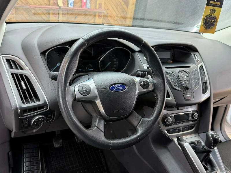 Ford Focus 1.0i, снимка 7 - Автомобили и джипове - 53149909