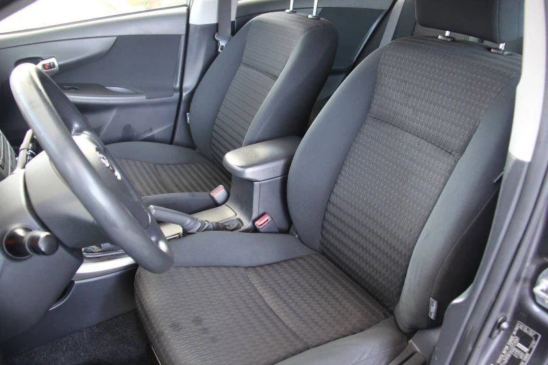 Toyota Corolla, снимка 4 - Автомобили и джипове - 53279539