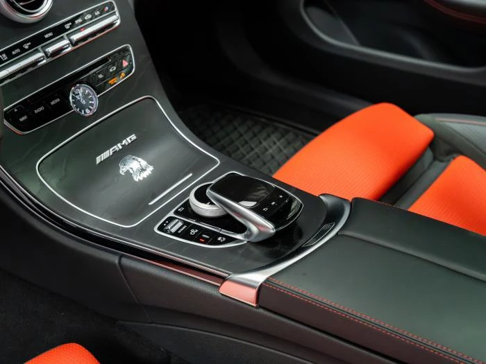 Mercedes-Benz C 63 AMG C63 AMG* BURMESTER* ОБДУХВ* NAVI* HUD* MEMORY* , снимка 11 - Автомобили и джипове - 54632732