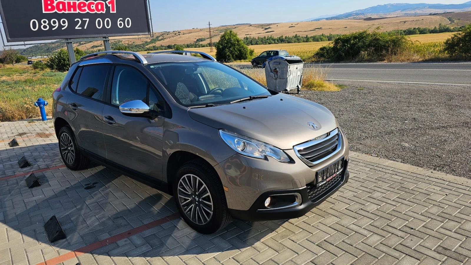 Peugeot 2008 1.2i---NAVI--LED--114.000km - изображение 7