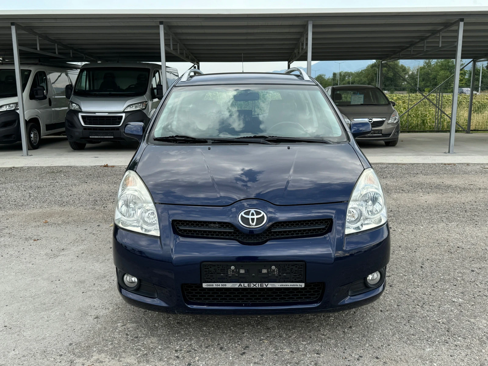 Toyota Corolla verso 1.8vvti 129к.с 7 места - изображение 2