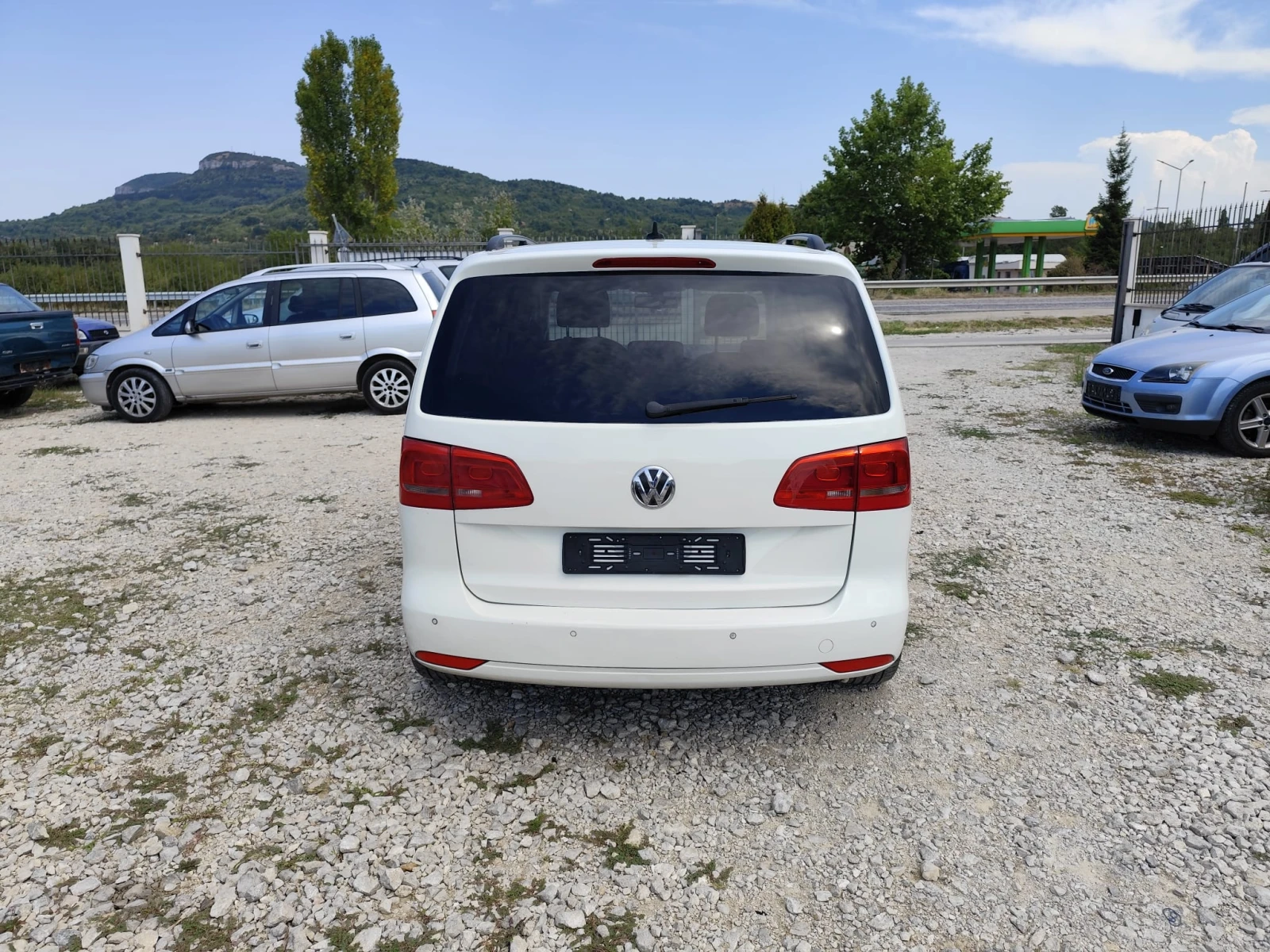 VW Touran 1.6 дизел Автомат Италия - изображение 6