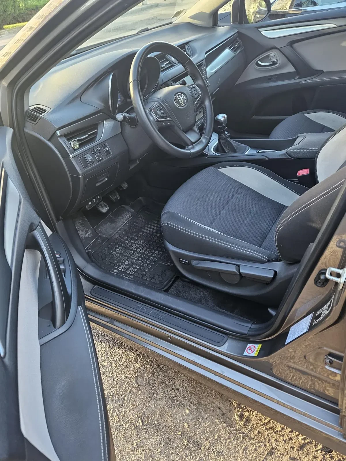 Toyota Avensis D4D  - Executive - изображение 7