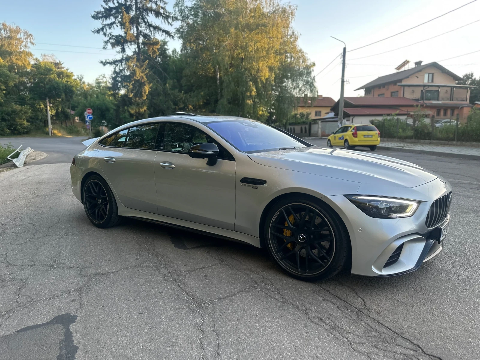 Mercedes-Benz AMG GT 63S - изображение 2