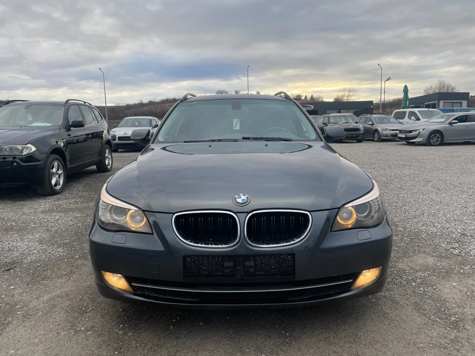 BMW 530 D FACELIFT NAVI BI-XENON 235КС - изображение 2