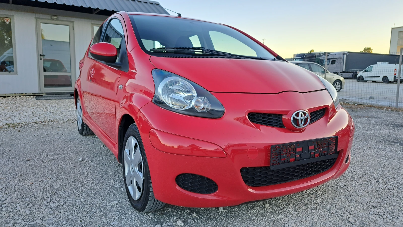 Toyota Aygo 1.0VVT-I/КЛИМАТИК/EURO 5B - изображение 2