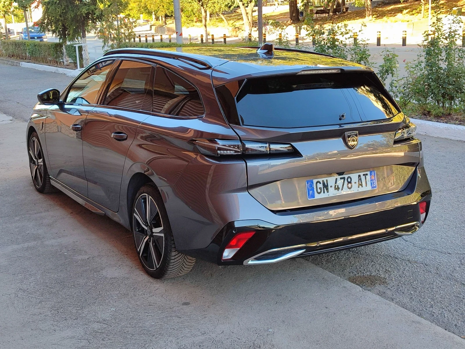 Peugeot 308 SW GT        Face lift  AET8 - изображение 7