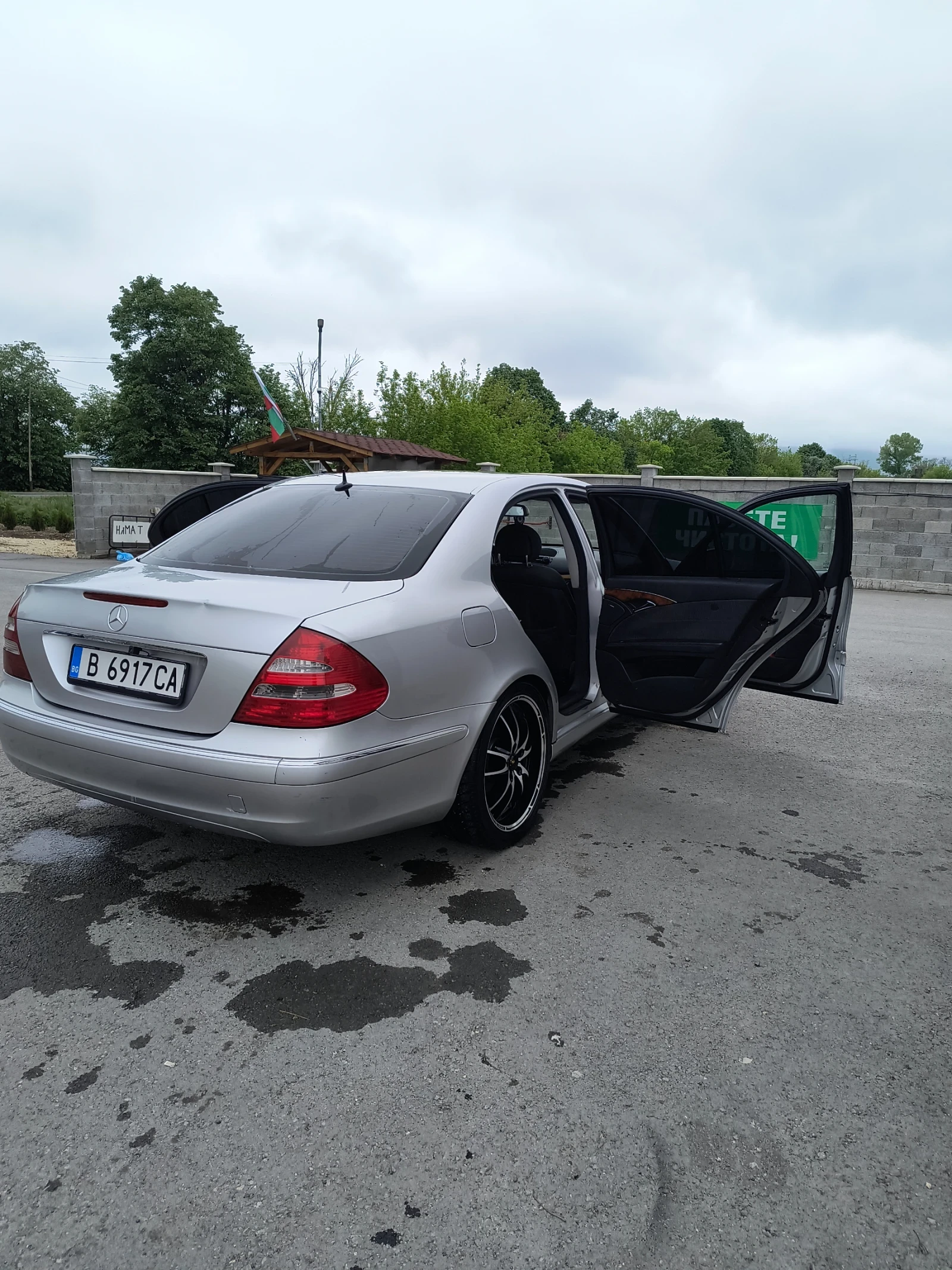 Mercedes-Benz E 260 2.6i - изображение 6