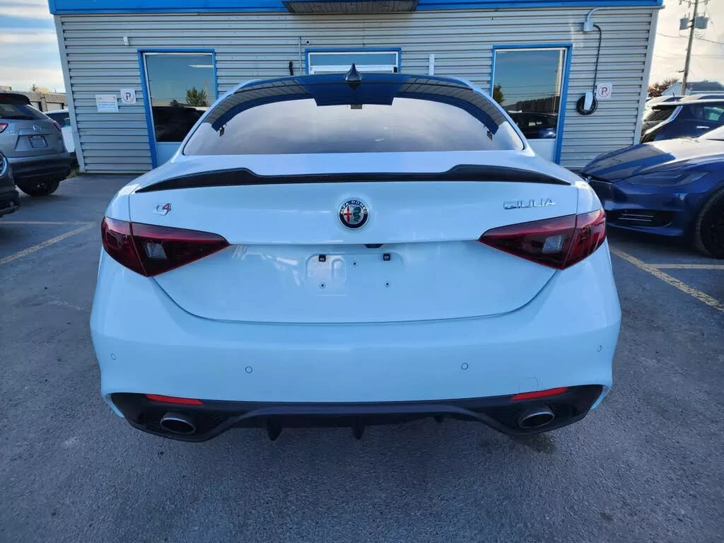 Alfa Romeo Giulia * TI * * AWD* * HeadUp* * AвтоКредит* (ЦЕНА ДО БГ) - изображение 4