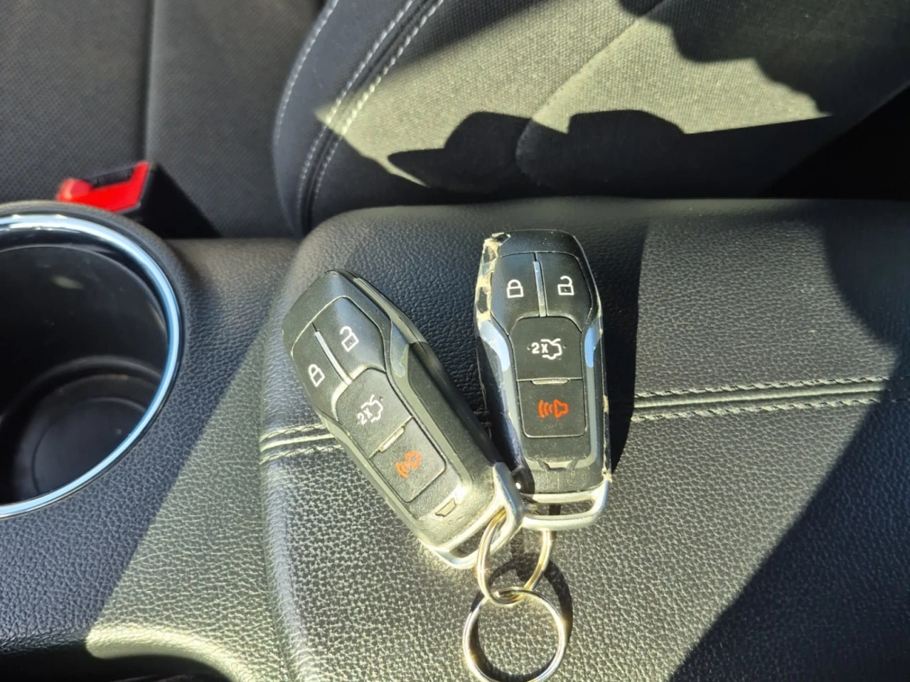 Ford Mustang * АВТО КРЕДИТ* ЦЕНА ДО БГ * СЕРВИЗНА ИСТОРИЯ *  - изображение 8