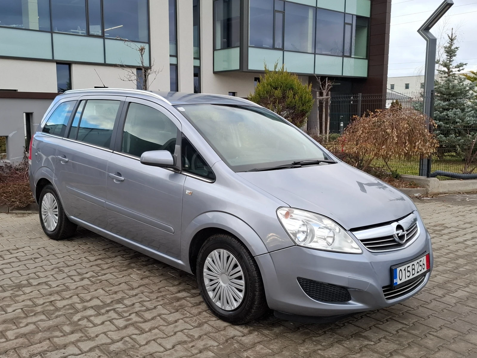 Opel Zafira 1.6I* (115кс)* FACELIFT* 7-МЕСТА* HOB BHOC*  - изображение 4
