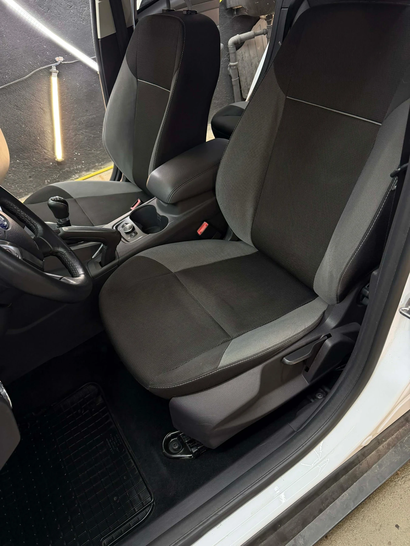 Ford Focus 1.0i | Mobile.bg � ����������� 8
