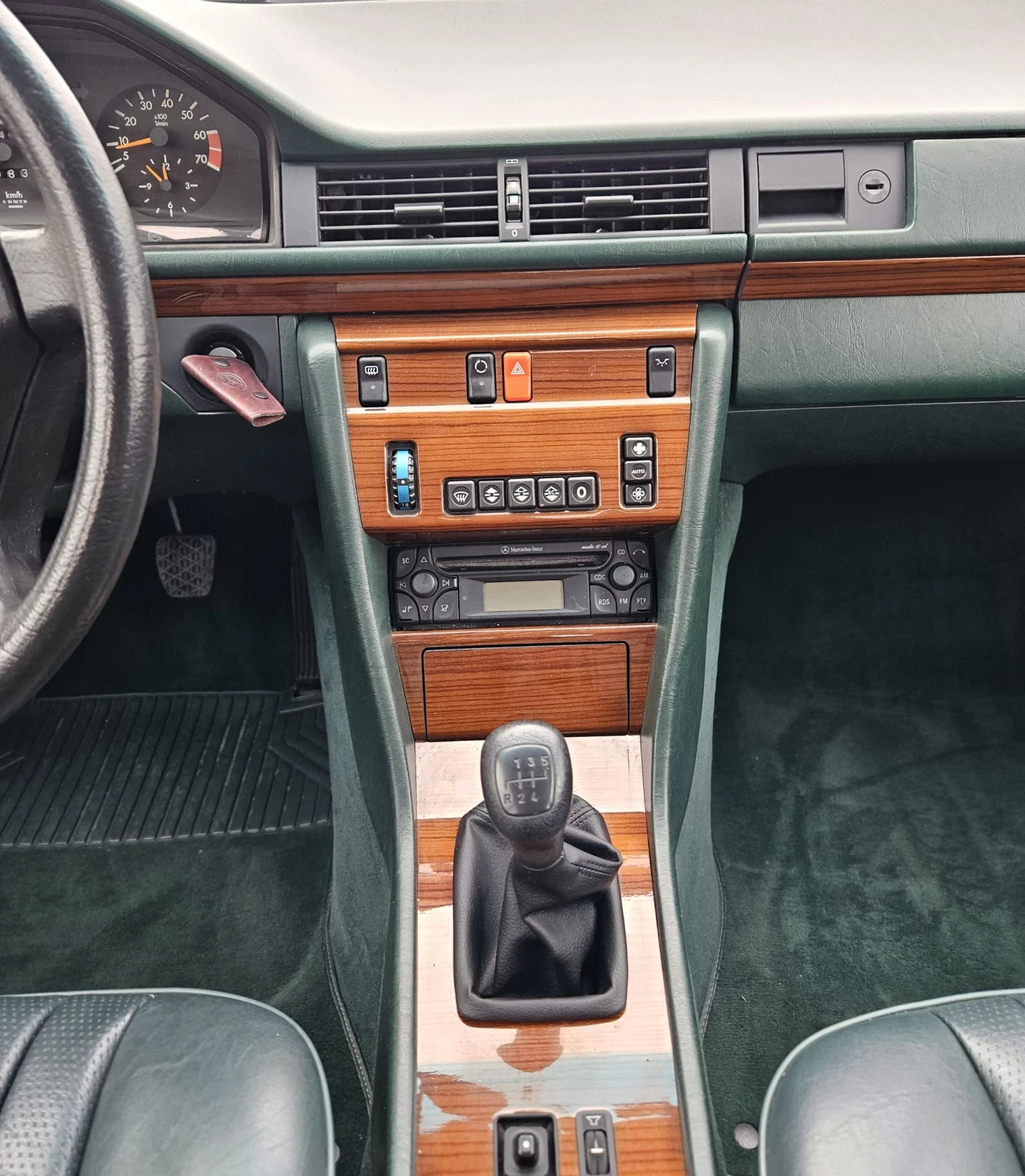 Mercedes-Benz E 230 ������� ��������� �� 124.000��  | Mobile.bg � ����������� 13