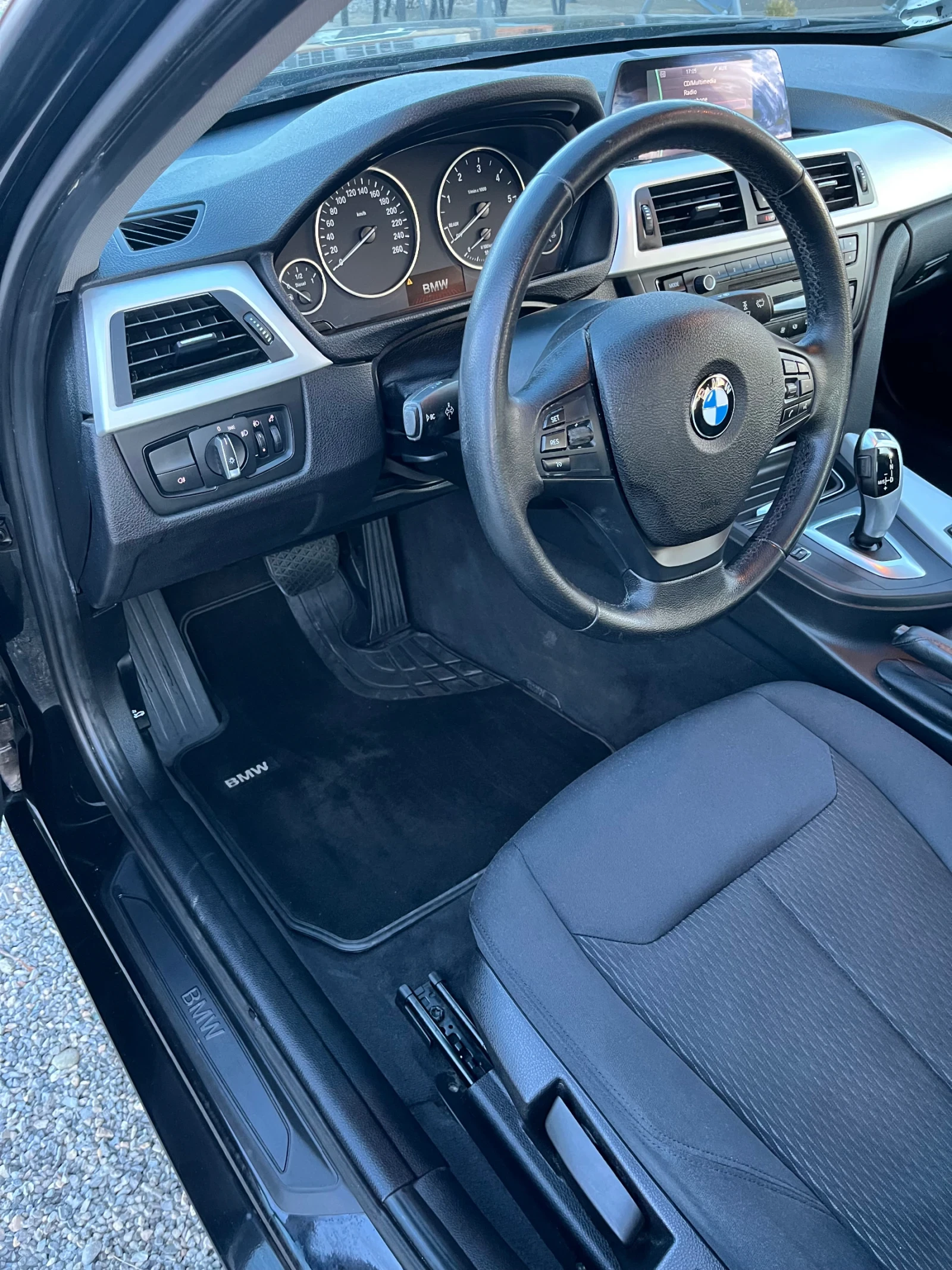 BMW 320 2.0, снимка 10 - Автомобили и джипове - 53768604