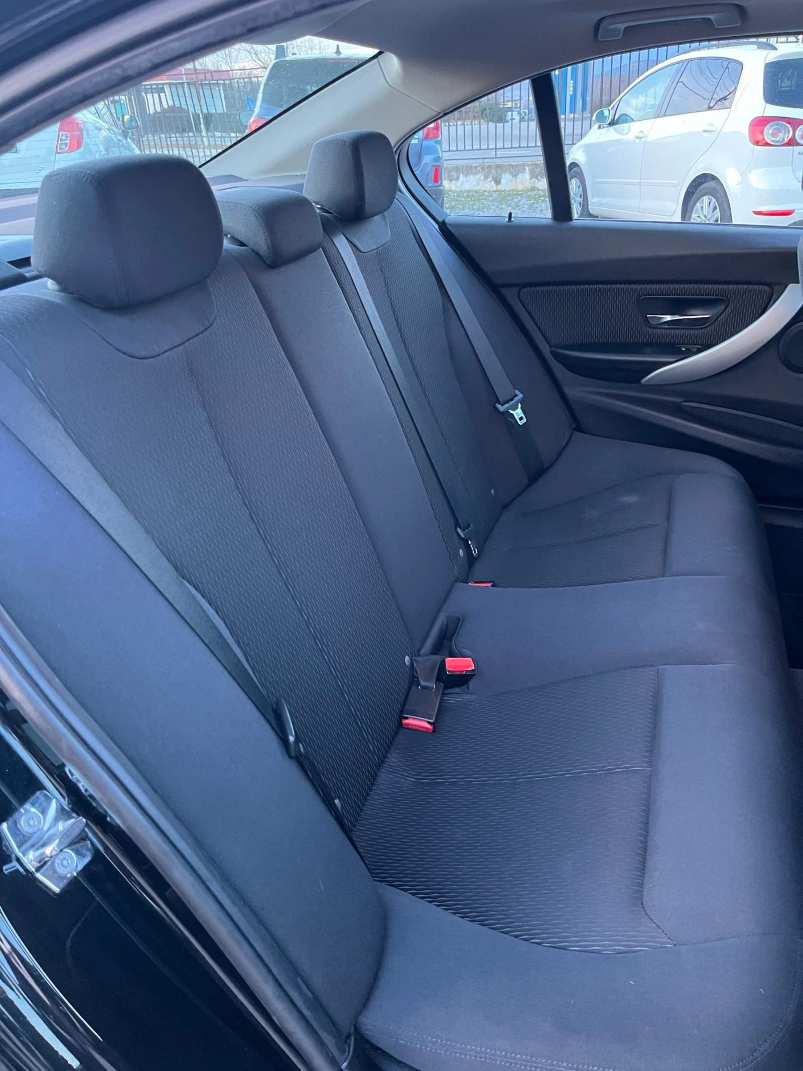 BMW 320 2.0, снимка 15 - Автомобили и джипове - 53768604