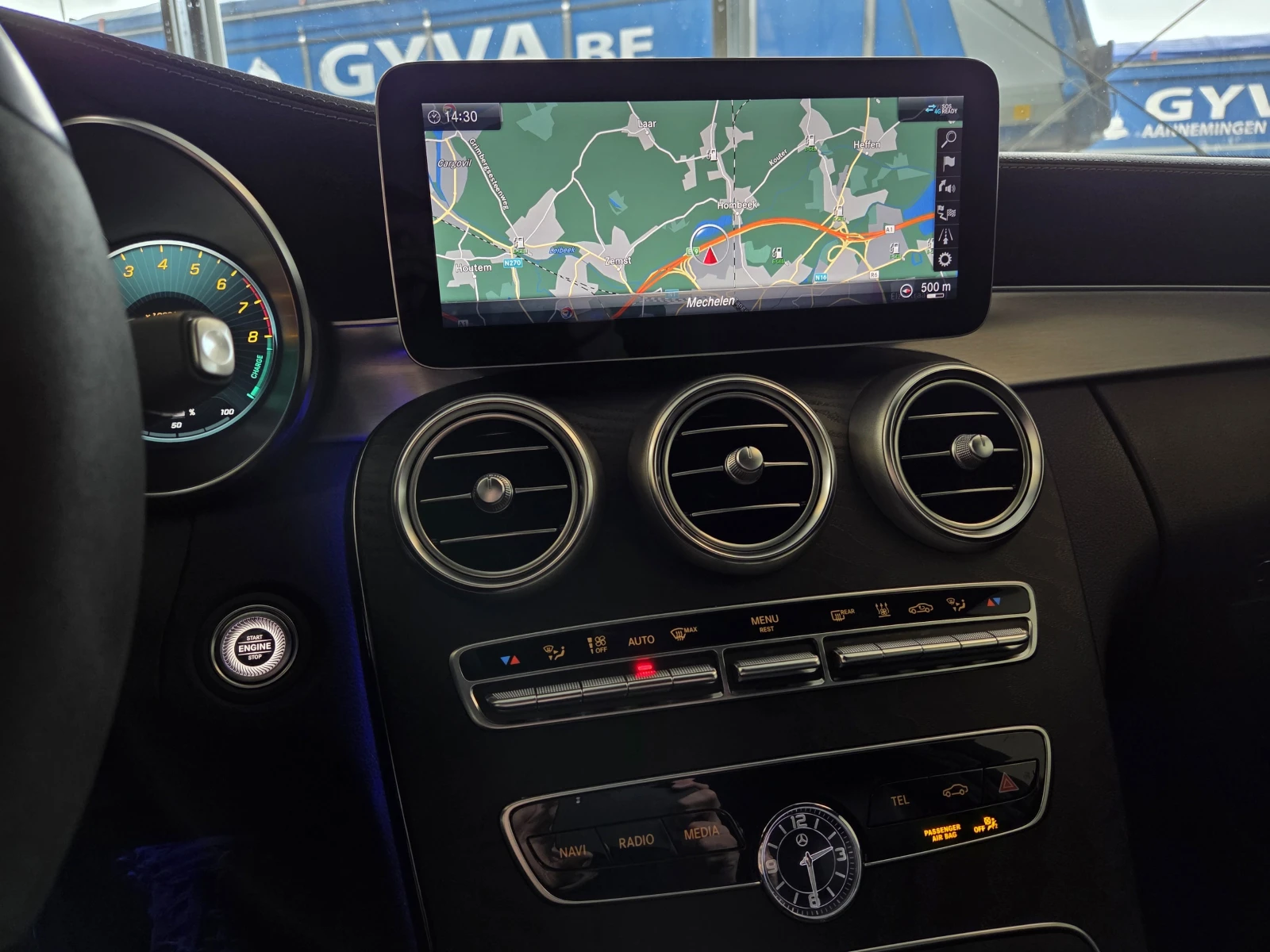 Mercedes-Benz C 300 Break 300e Sport edition, снимка 11 - Автомобили и джипове - 53998634