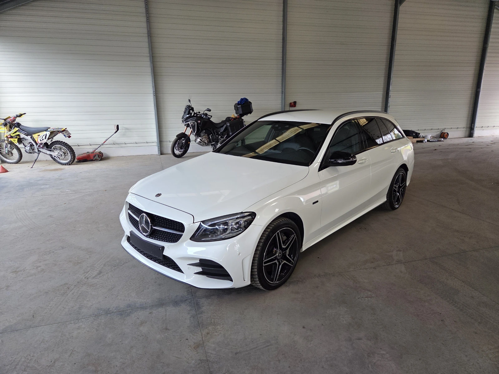 Mercedes-Benz C 300 Break 300e Sport edition, снимка 2 - Автомобили и джипове - 53998634