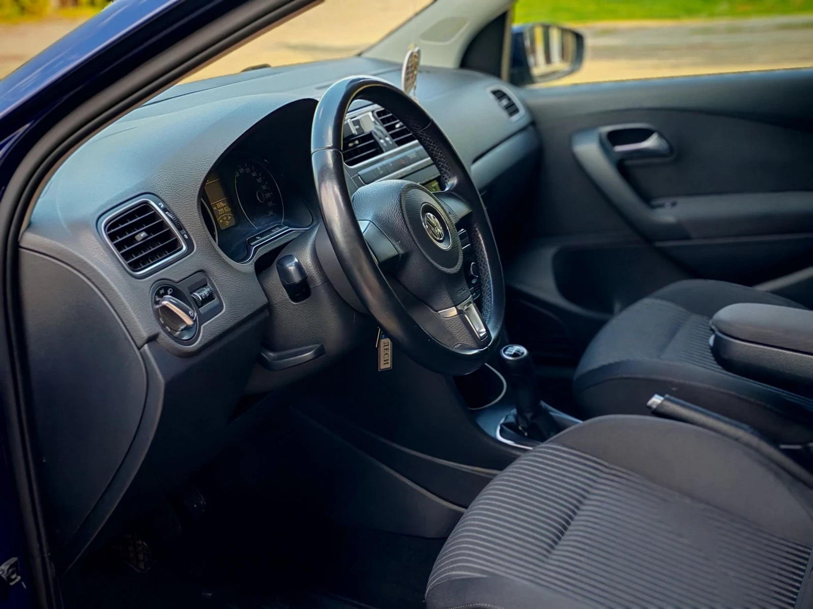 VW Polo 1.6TDI(90)* КЛИМАТРОНИК* ANDROID* , снимка 11 - Автомобили и джипове - 54100941