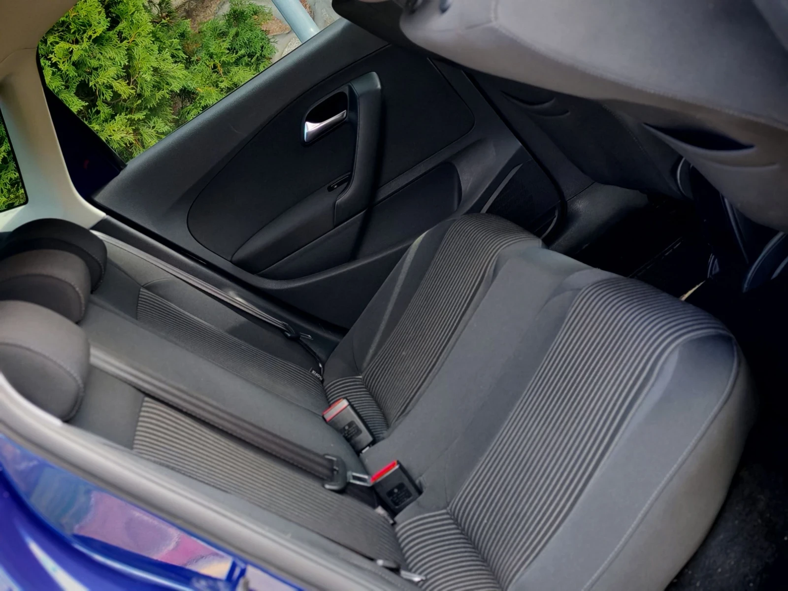 VW Polo 1.6TDI(90)* КЛИМАТРОНИК* ANDROID* , снимка 15 - Автомобили и джипове - 54100941