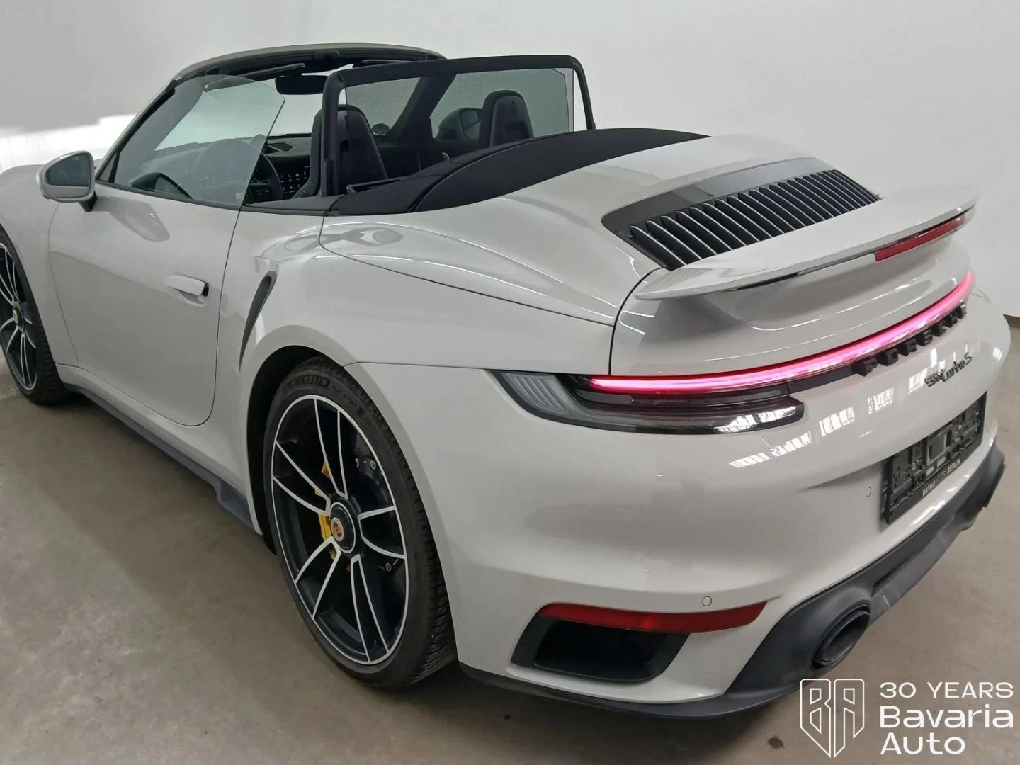 Porsche 911 Turbo S Cabrio PDK, снимка 2 - Автомобили и джипове - 54257536