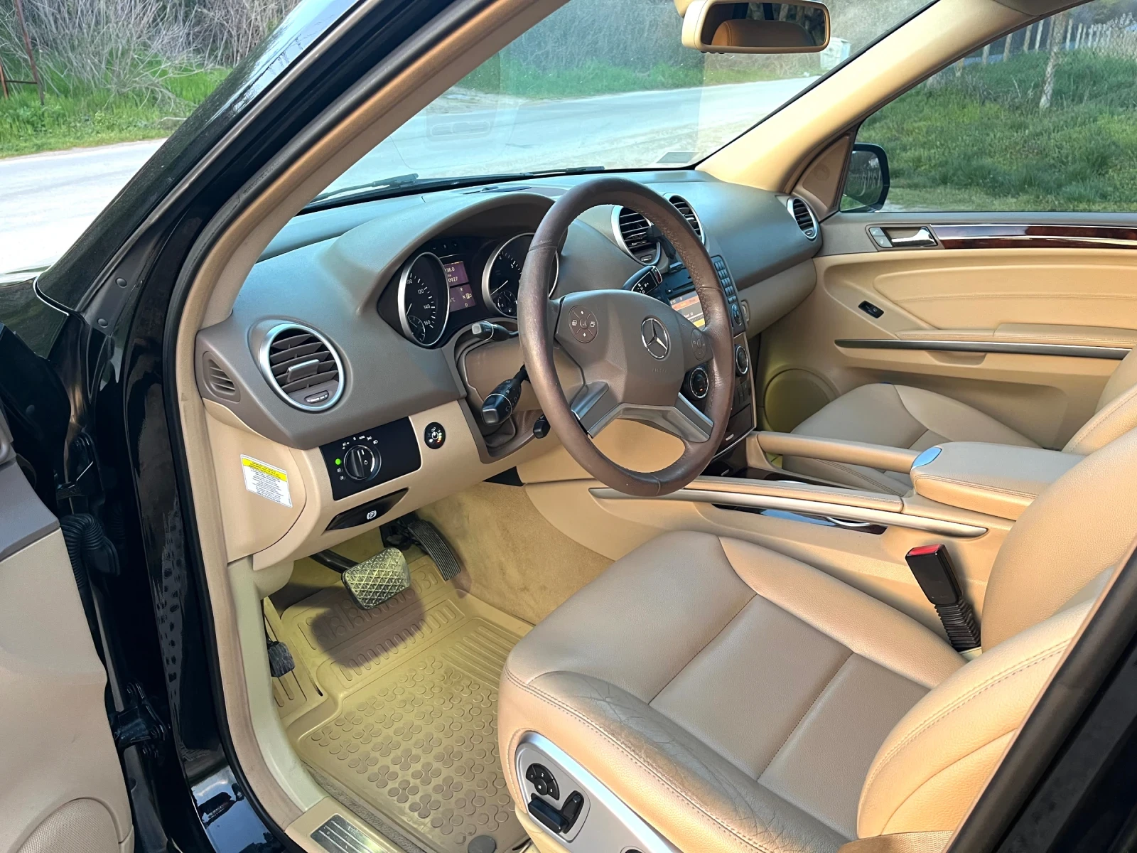Mercedes-Benz ML 550 AMG, 5.5, V8, 388, ГАЗ, CARFAX, Реални км, снимка 12 - Автомобили и джипове - 54382951