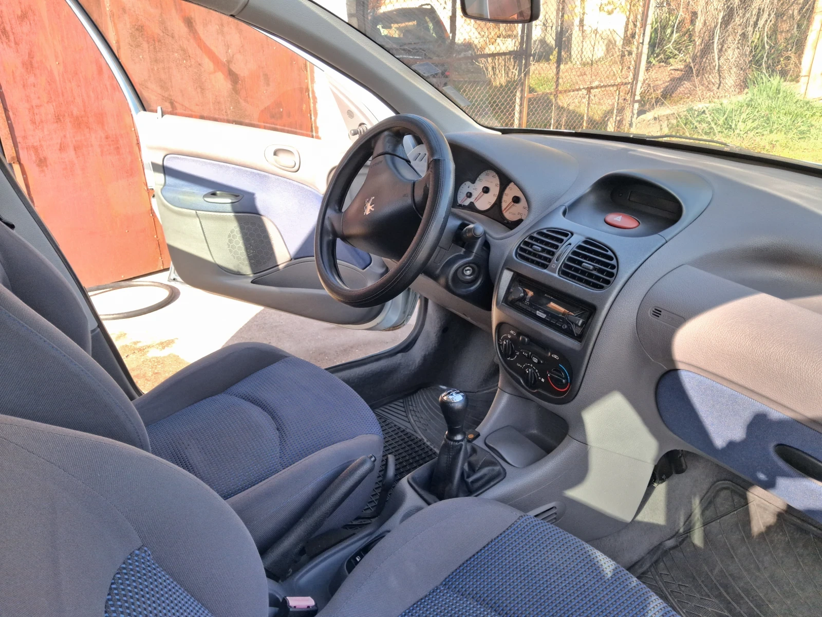 Peugeot 206, снимка 3 - Автомобили и джипове - 54426838