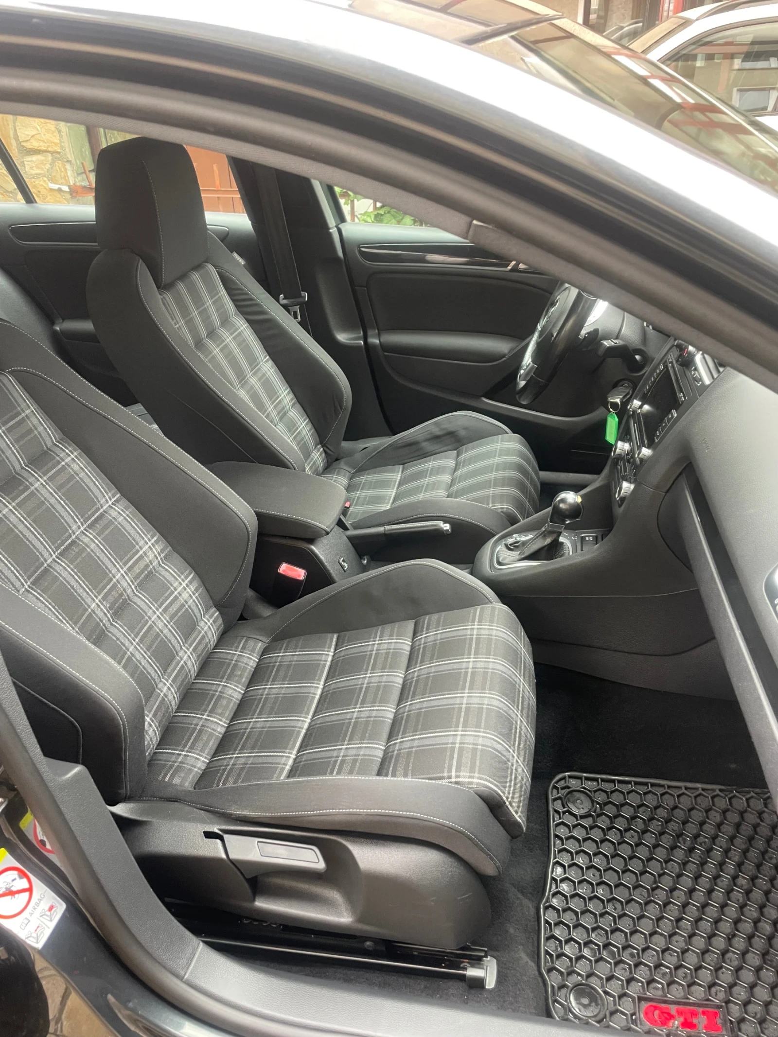 VW Golf 2.0GTD* 170kc* automat, снимка 12 - Автомобили и джипове - 54465631