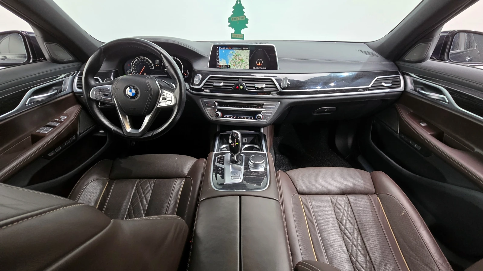 BMW 740 M-PK* 8ZF* SOFT-CLOSE* ОБДУХ* МАСАЖ* HEAD-UP* 360*, снимка 6 - Автомобили и джипове - 54649721