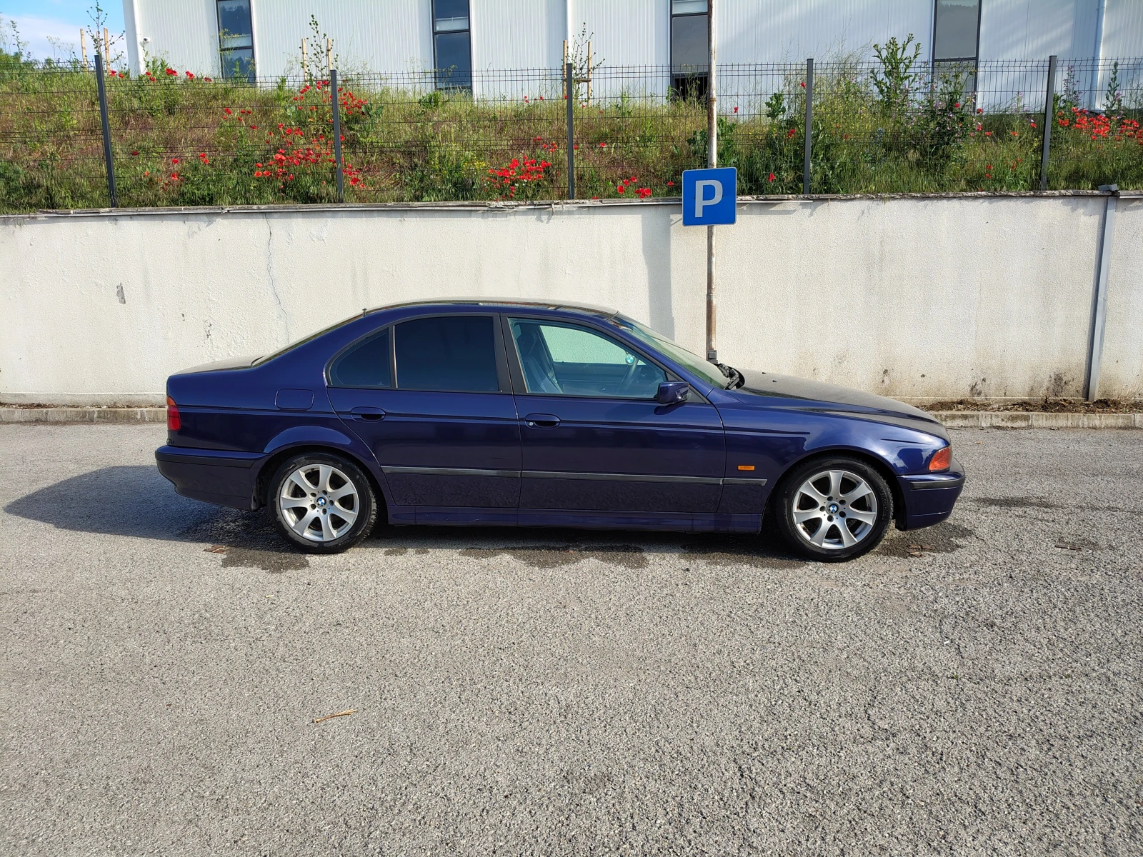 BMW 523, снимка 4 - Автомобили и джипове - 54672141