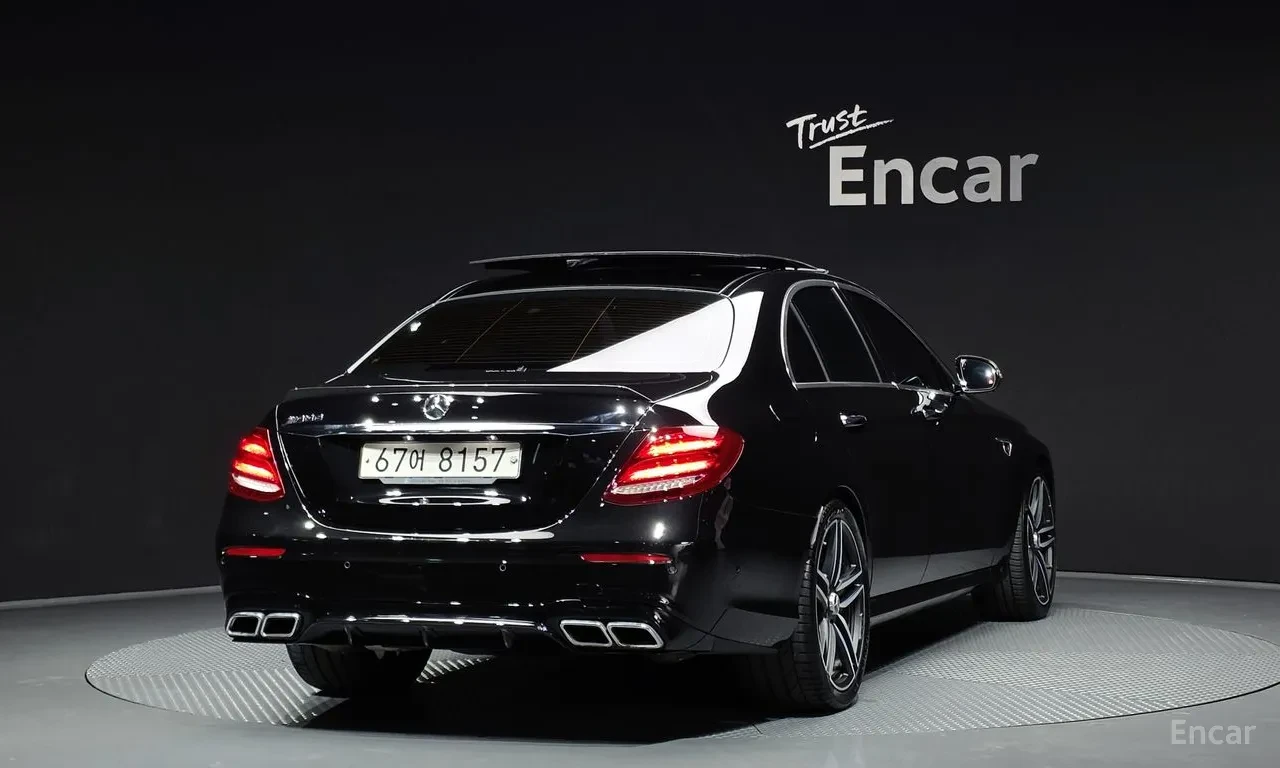 Mercedes-Benz E 63 AMG burmester* multibeam led* Parking Assist, снимка 2 - Автомобили и джипове - 54826996