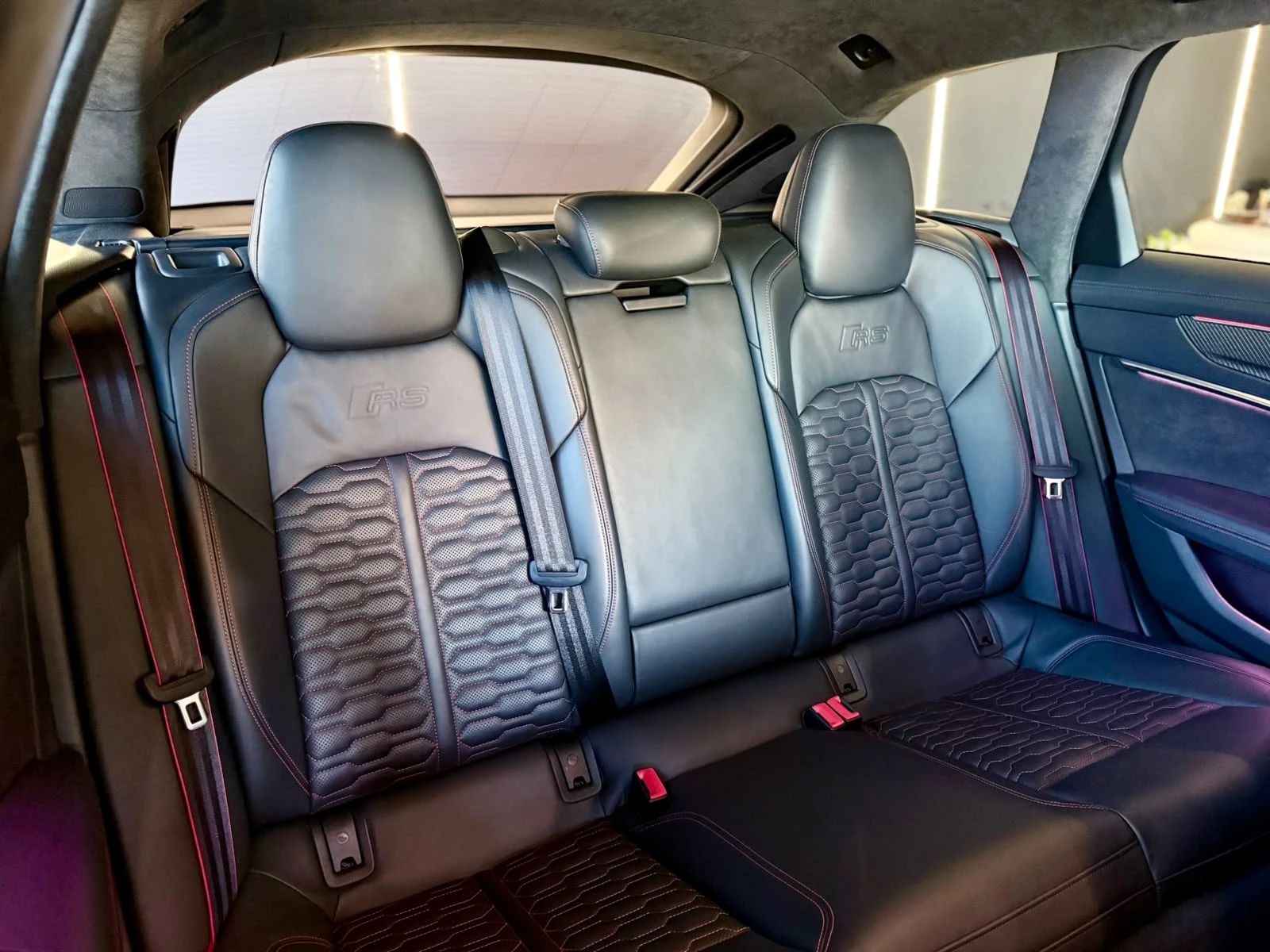 Audi Rs6 Eventuri* Full* 1 of 3 in EU* Pano* Лизинг , снимка 15 - Автомобили и джипове - 54865010