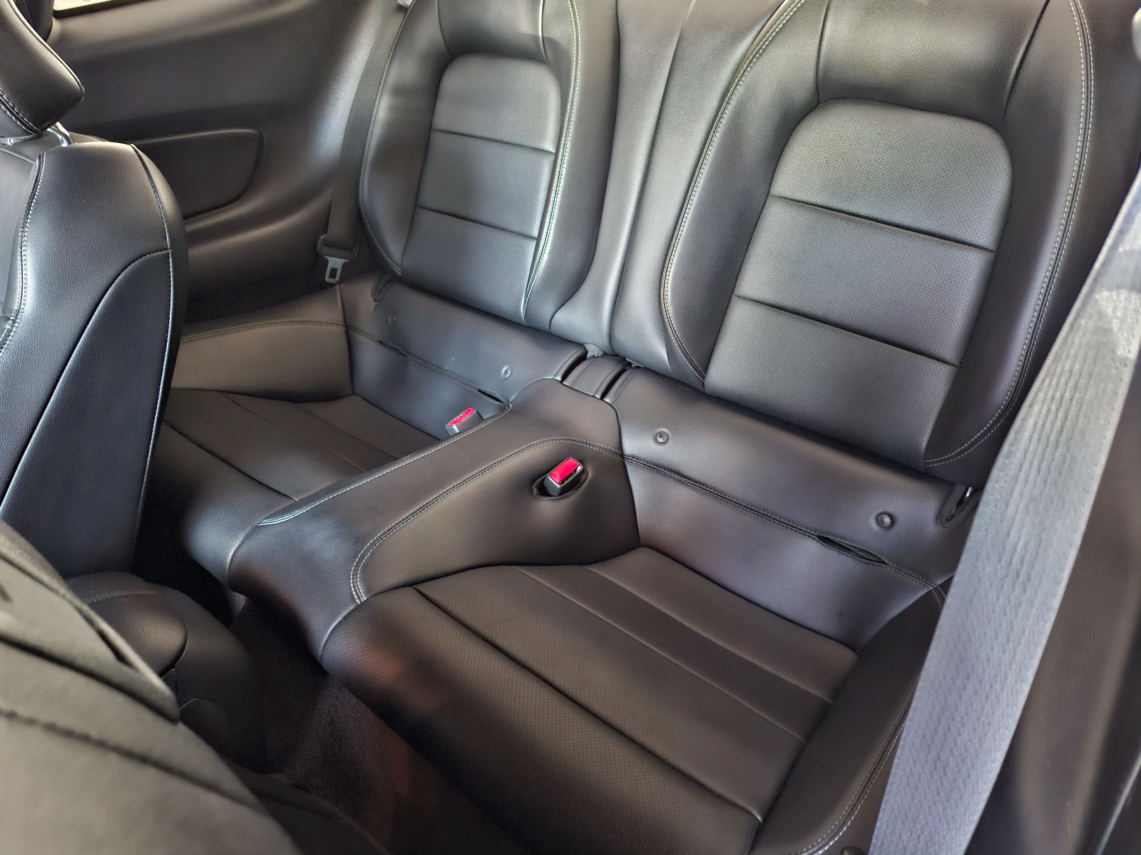 Ford Mustang 2.3 i, снимка 17 - Автомобили и джипове - 55087911