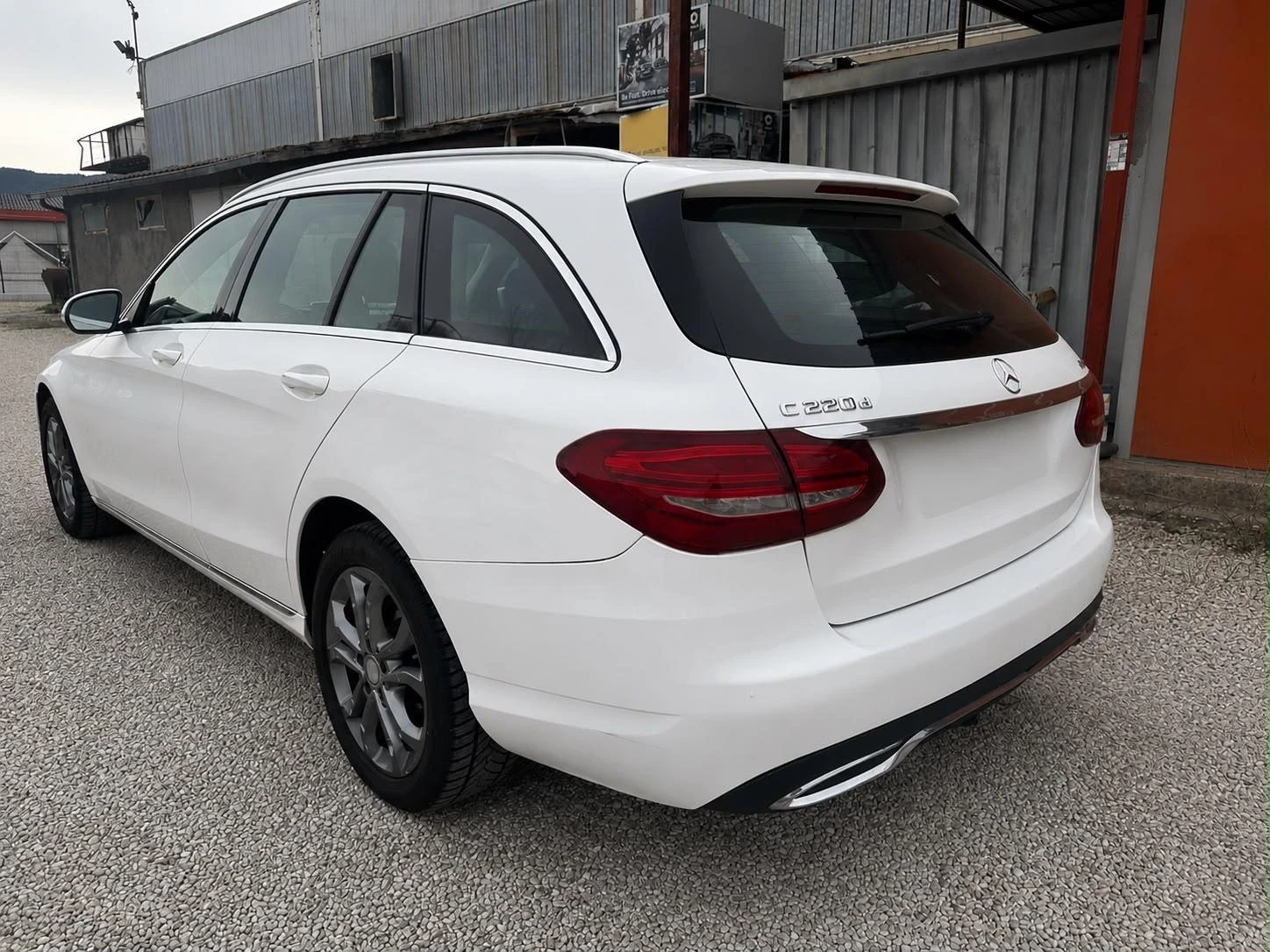 Mercedes-Benz C 220, снимка 5 - Автомобили и джипове - 55590615