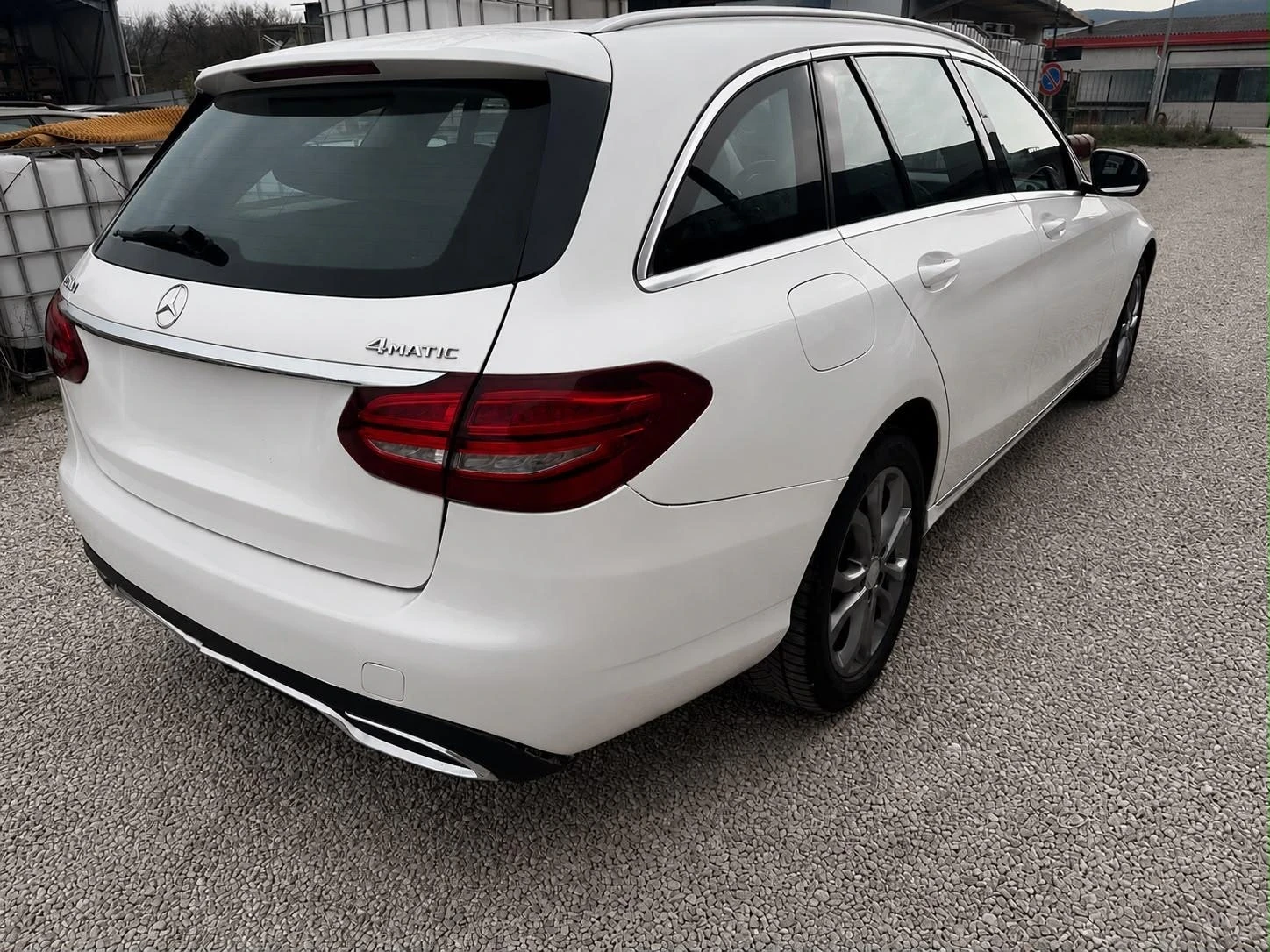 Mercedes-Benz C 220, снимка 6 - Автомобили и джипове - 55590615