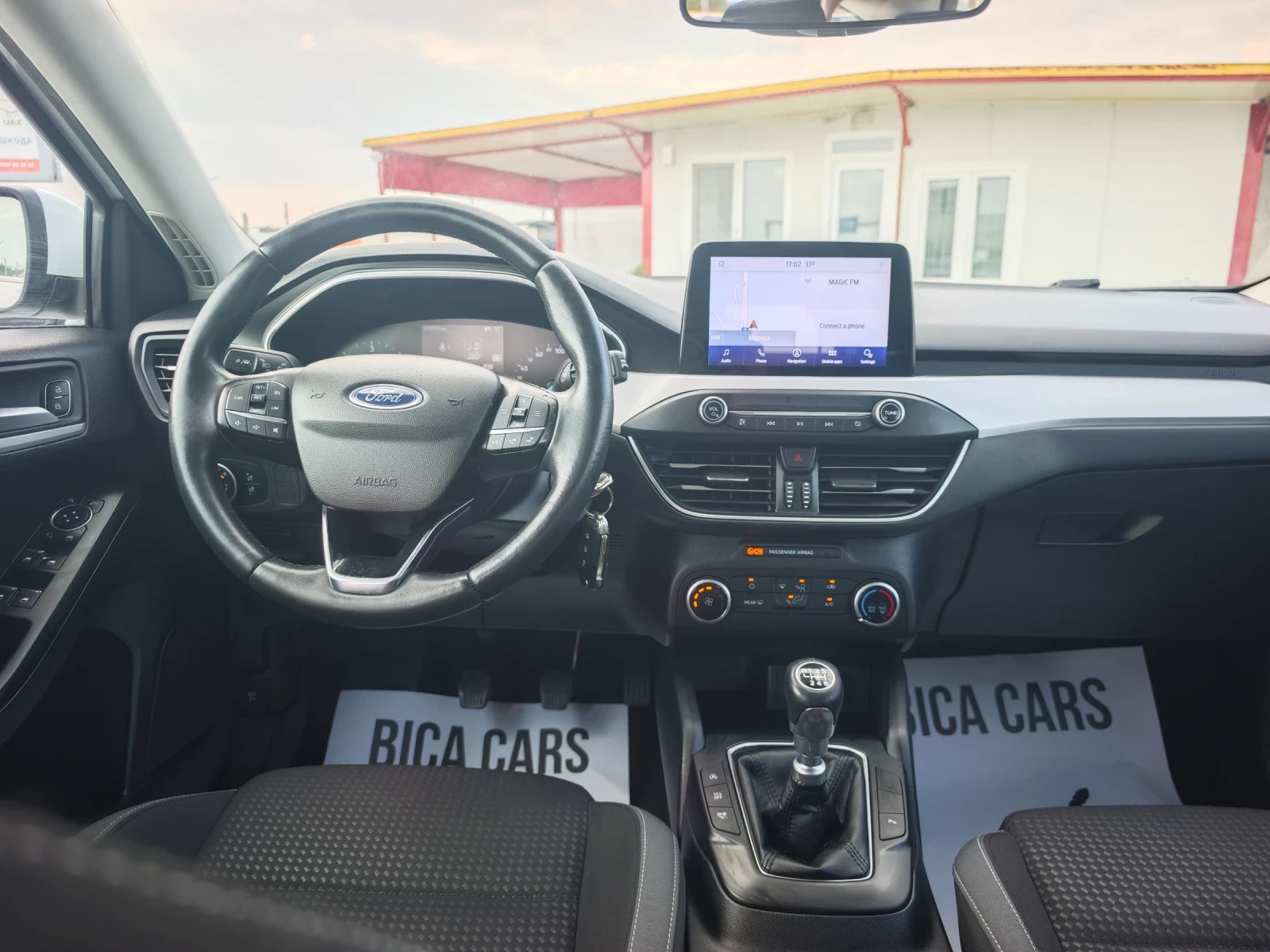 Ford Focus 1.5tdci, снимка 11 - Автомобили и джипове - 55708766