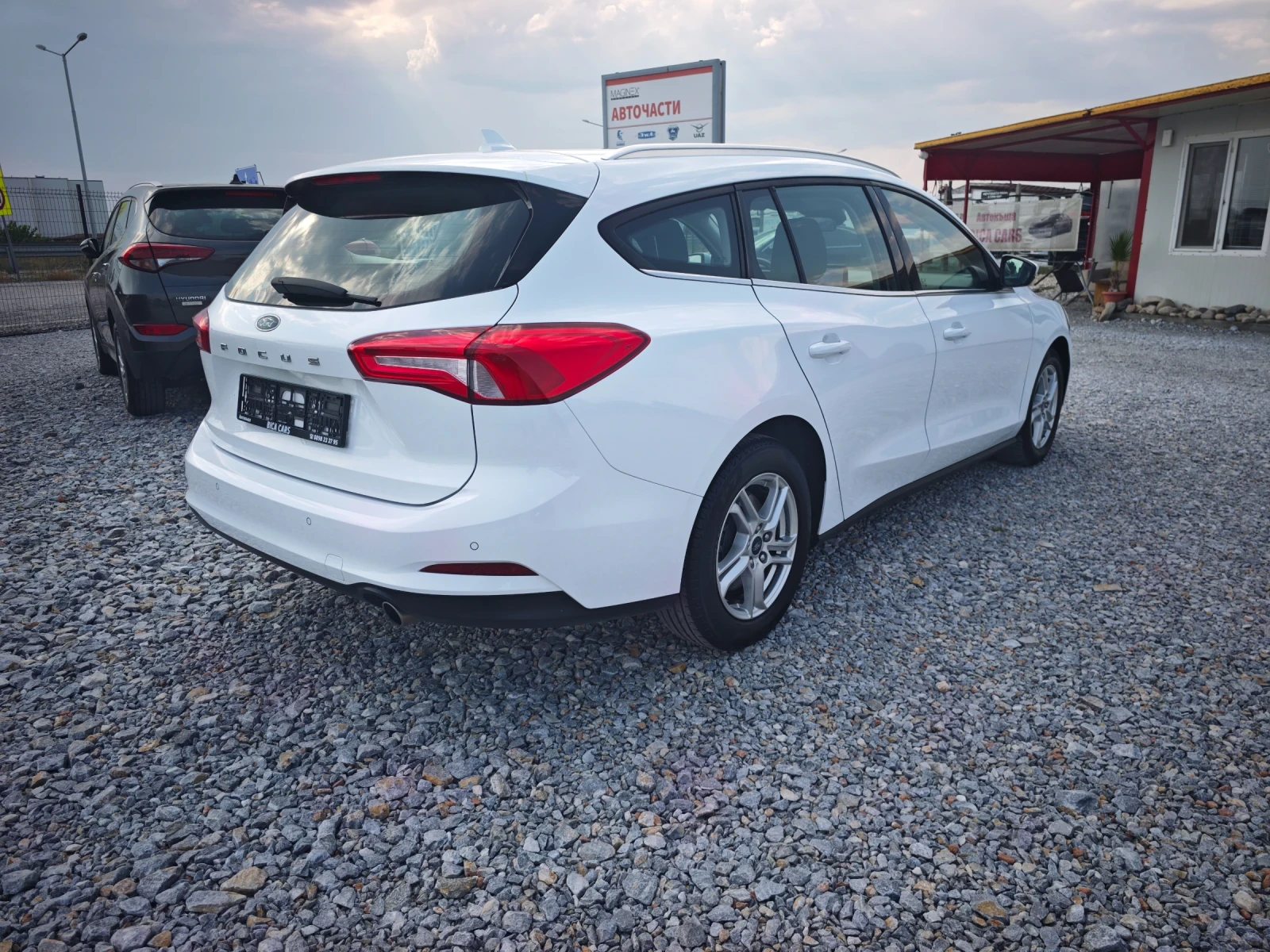 Ford Focus 1.5tdci, снимка 4 - Автомобили и джипове - 55708766