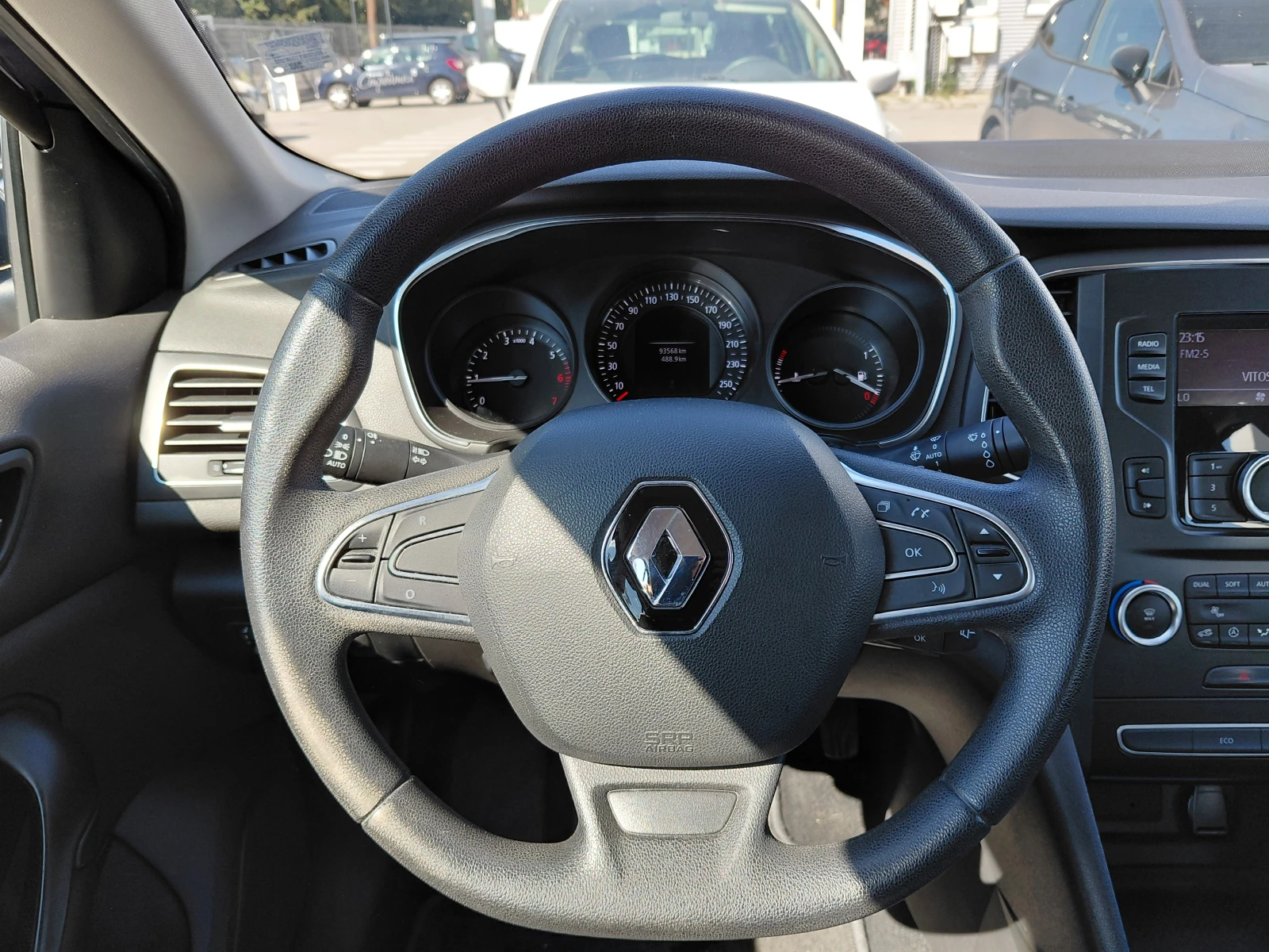 Renault Megane 1.3TCe/140к.с/Life, снимка 9 - Автомобили и джипове - 55740443