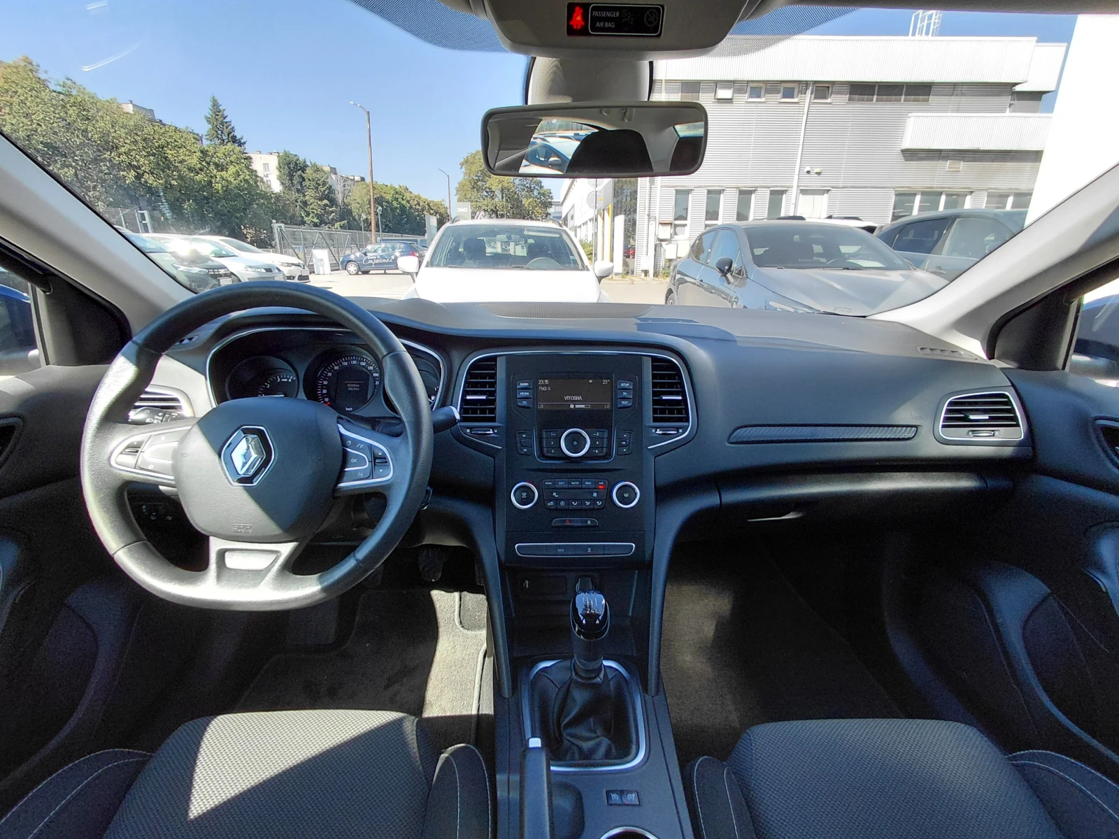 Renault Megane 1.3TCe/140к.с/Life, снимка 8 - Автомобили и джипове - 55740443