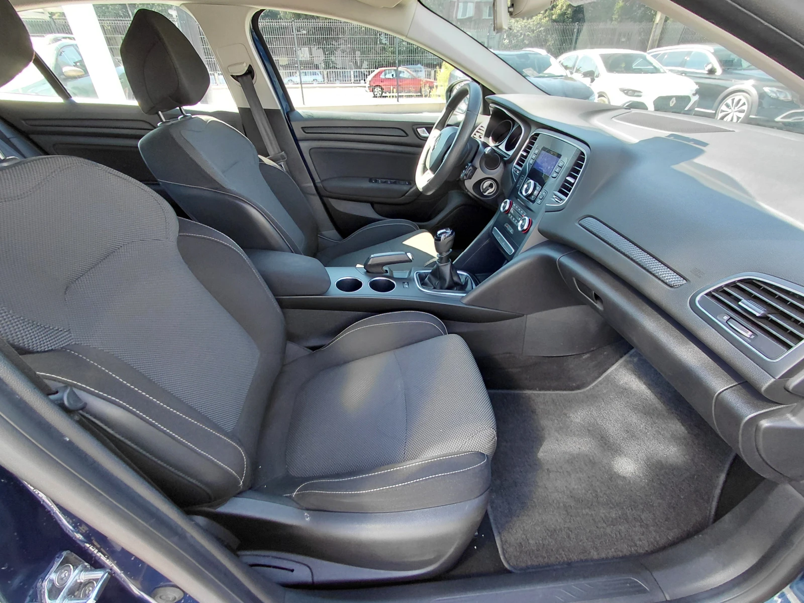 Renault Megane 1.3TCe/140к.с/Life, снимка 12 - Автомобили и джипове - 55740443
