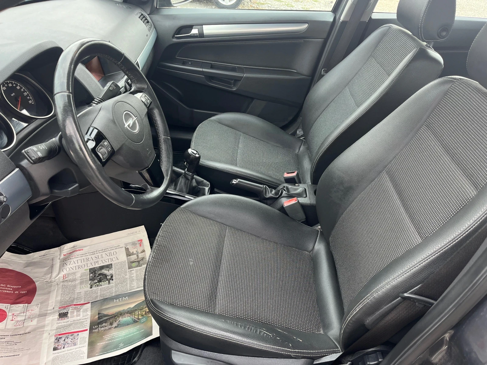 Opel Astra 1.6i, снимка 12 - Автомобили и джипове - 56167095