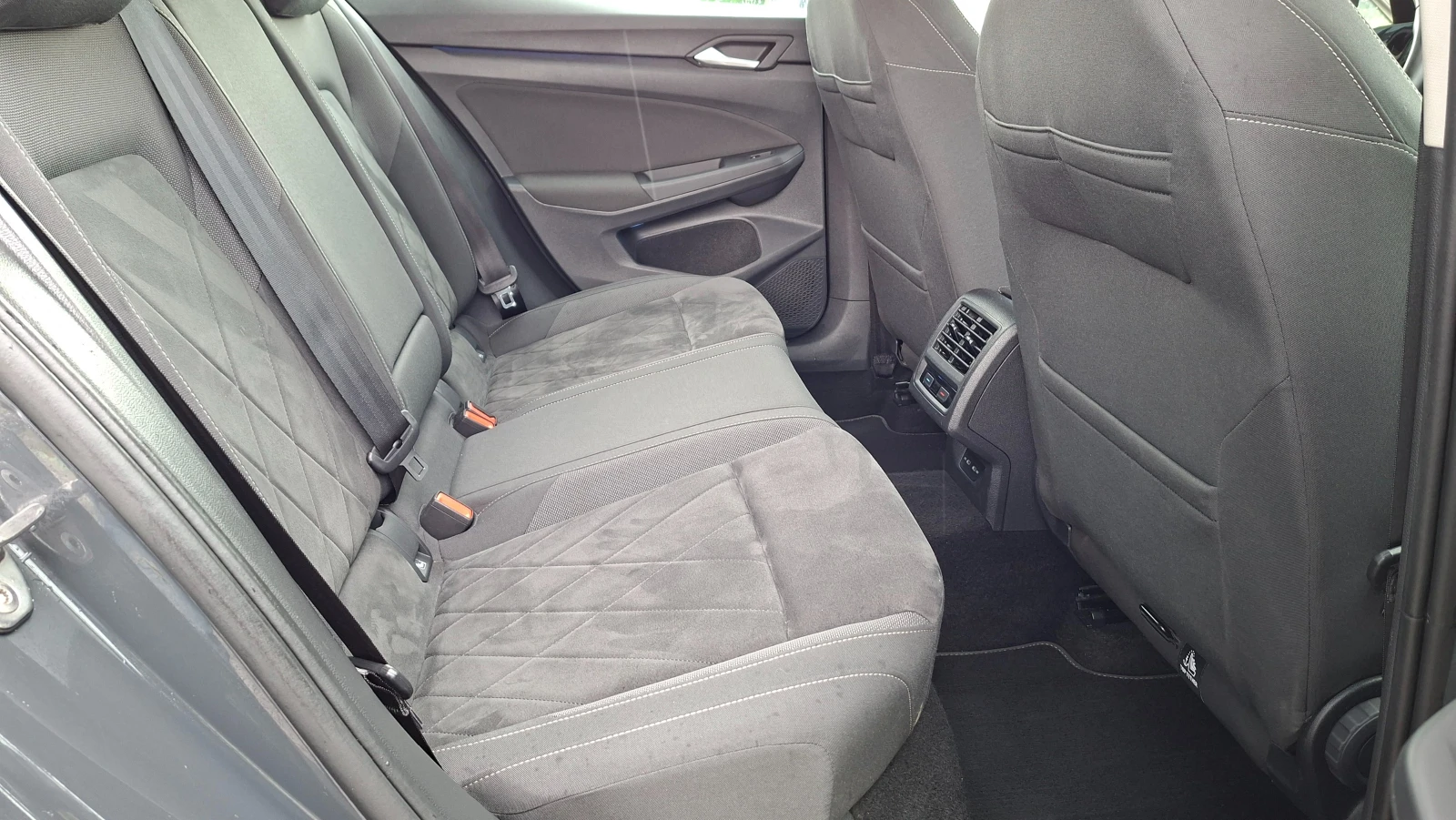 VW Golf style e-hybrid, снимка 13 - Автомобили и джипове - 56352991