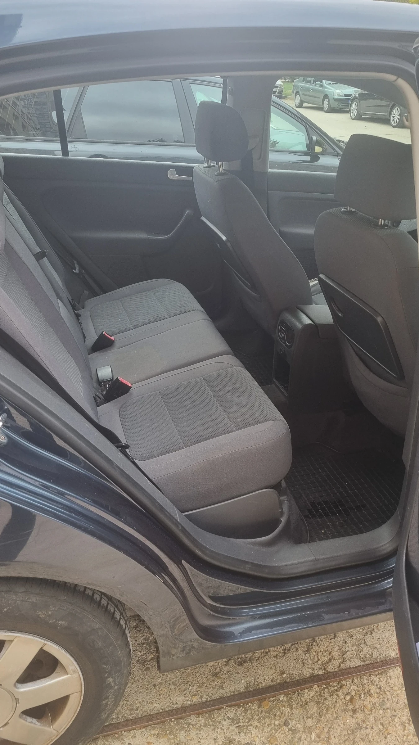 VW Golf Plus, снимка 11 - Автомобили и джипове - 56544172