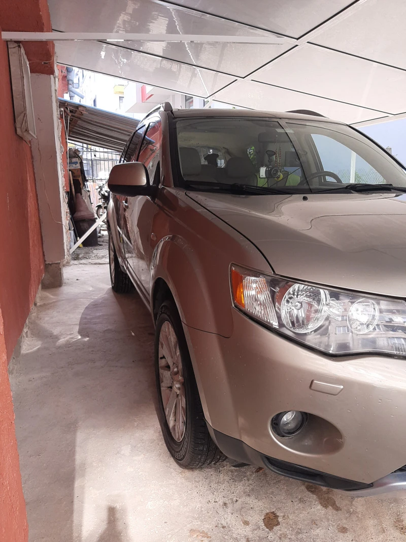 Mitsubishi Outlander, снимка 4 - Автомобили и джипове - 47465205