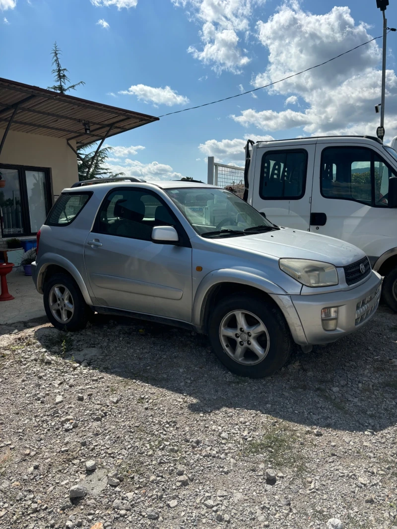 Toyota Rav4 2.0, снимка 3 - Автомобили и джипове - 47217307