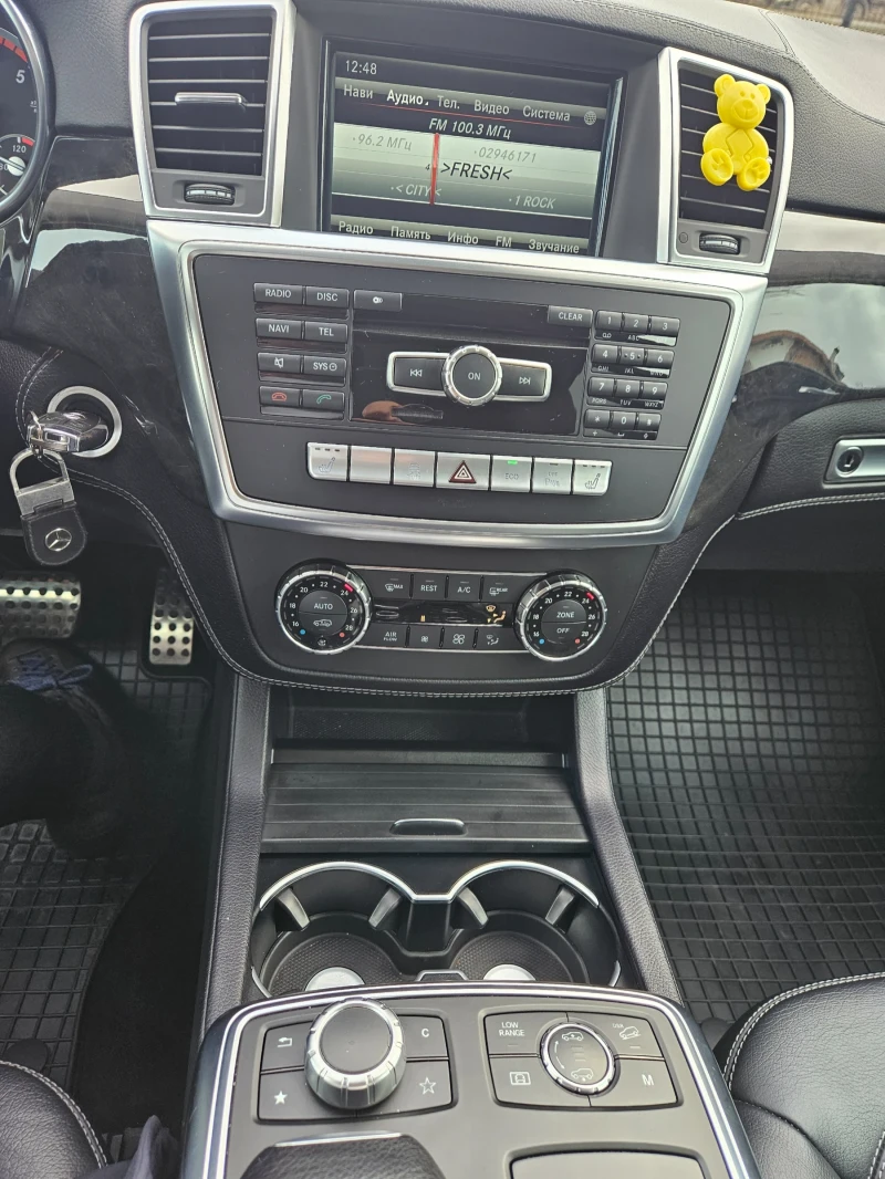 Mercedes-Benz ML 350 AMG/SWIZZ/AIRMATIC/BLINDSPOT, снимка 13 - Автомобили и джипове - 52691370