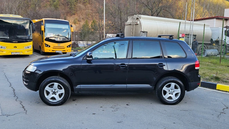 VW Touareg 6скорости/Навигациа/Кожа/Пружини, снимка 3 - Автомобили и джипове - 52923665